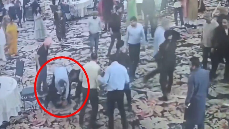 Farooq Abdullah Attack I Have wanted to kill him for 20 years Who is Kamal singh who fired at Farooq Abdullah