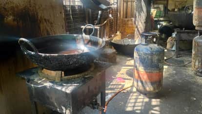 Kanpur Black marketing 1700 cylinders sold for 2000 demand for induction cookers increased 10 fold