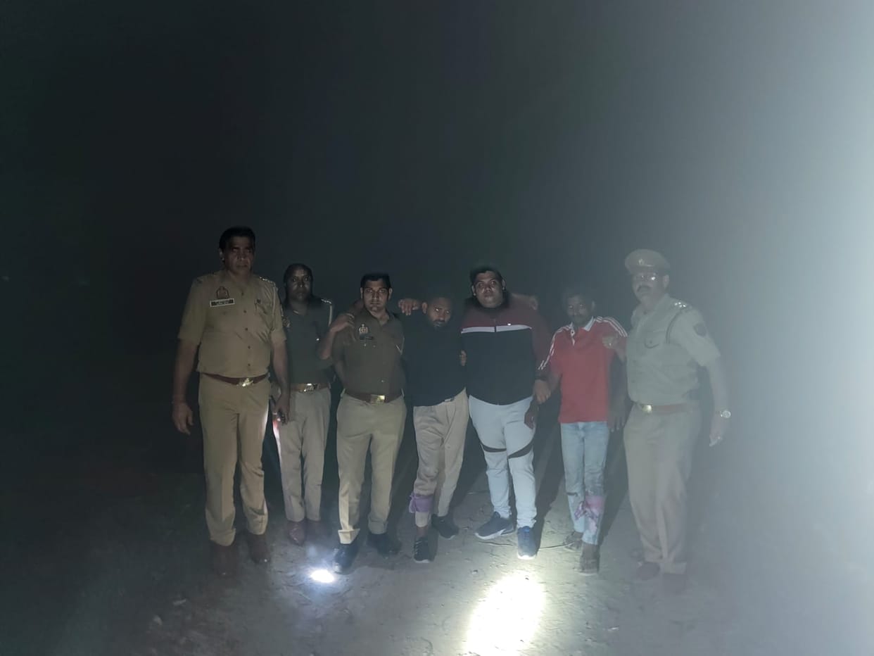 Saharanpur: Two wanted criminals arrested after police encounter in Saharanpur, injured in leg