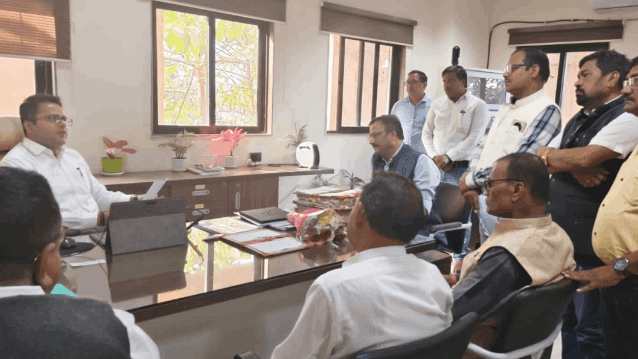 Demand for departmental limited TET exam for teachers working in Chhattisgarh intensifies