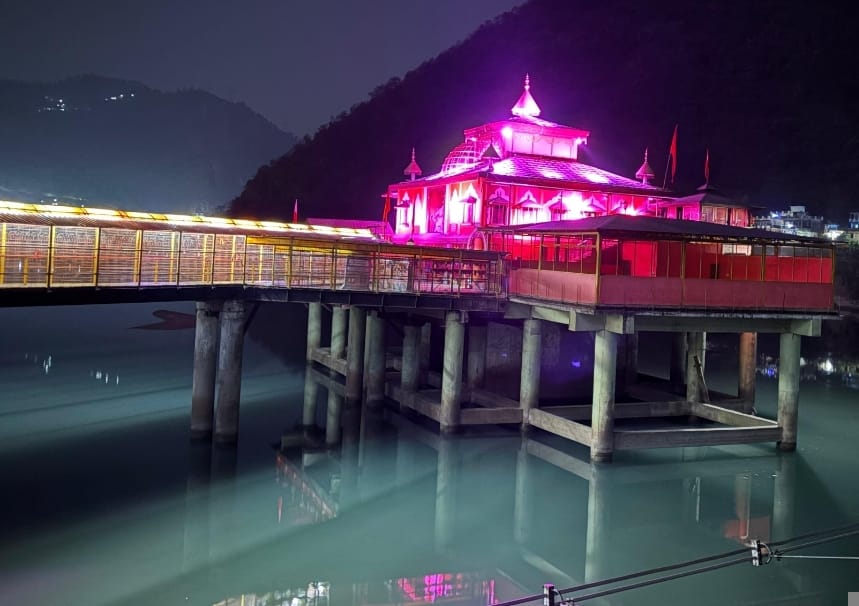 Mobile phones will be banned in Uttarakhand Dhari Devi temple complex mayor decision