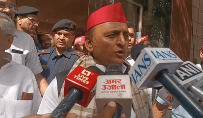 Akhilesh Yadav speaks on LPG crisis in Uttar Pradesh.