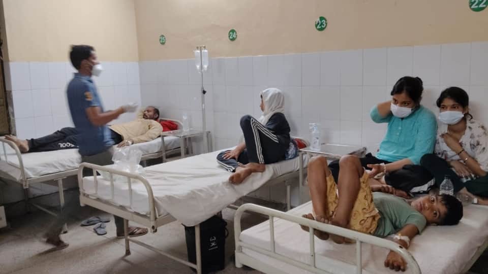 Ammonia Gas Leak from Cold Storage Triggers Panic in Agra Village Full Details in Hindi