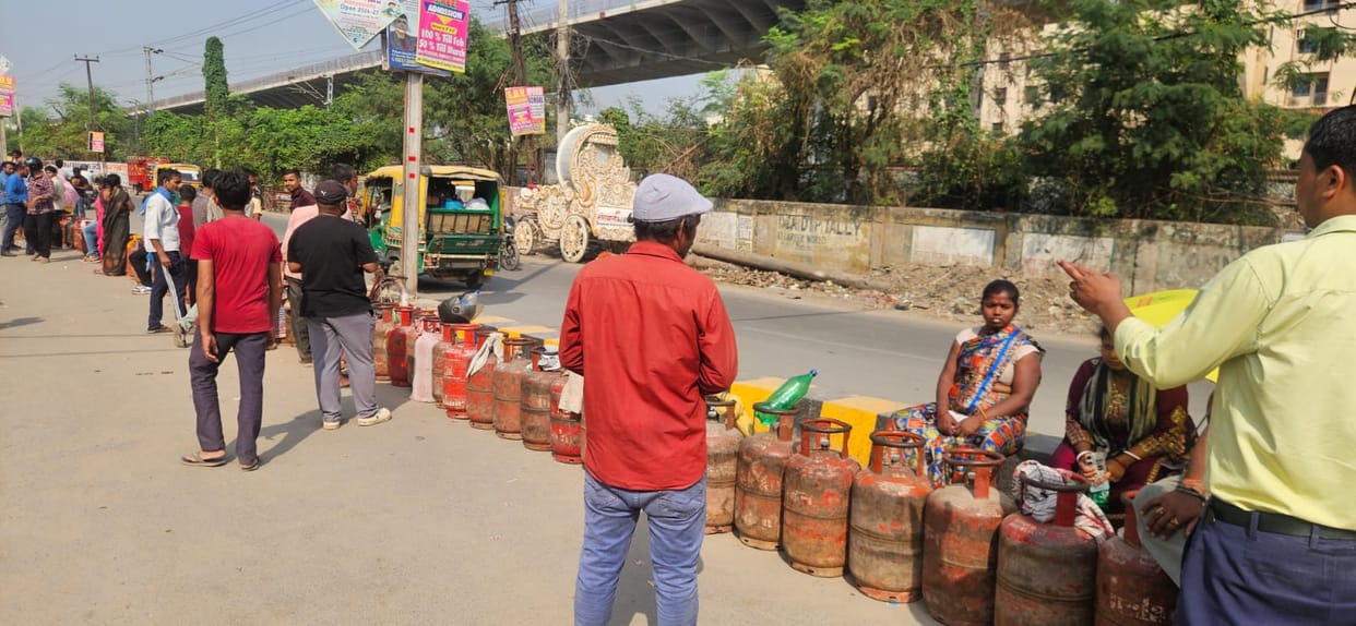 lpg gas agency statement on samrat choudhary lpg cylinder bihar news