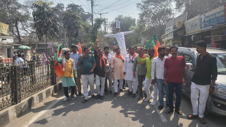 Bihar: सीएम योगी की मां पर अभद्र टिप्पणी करने वाले मौलाना सलीम पर कड़ी कार्रवाई की मांग