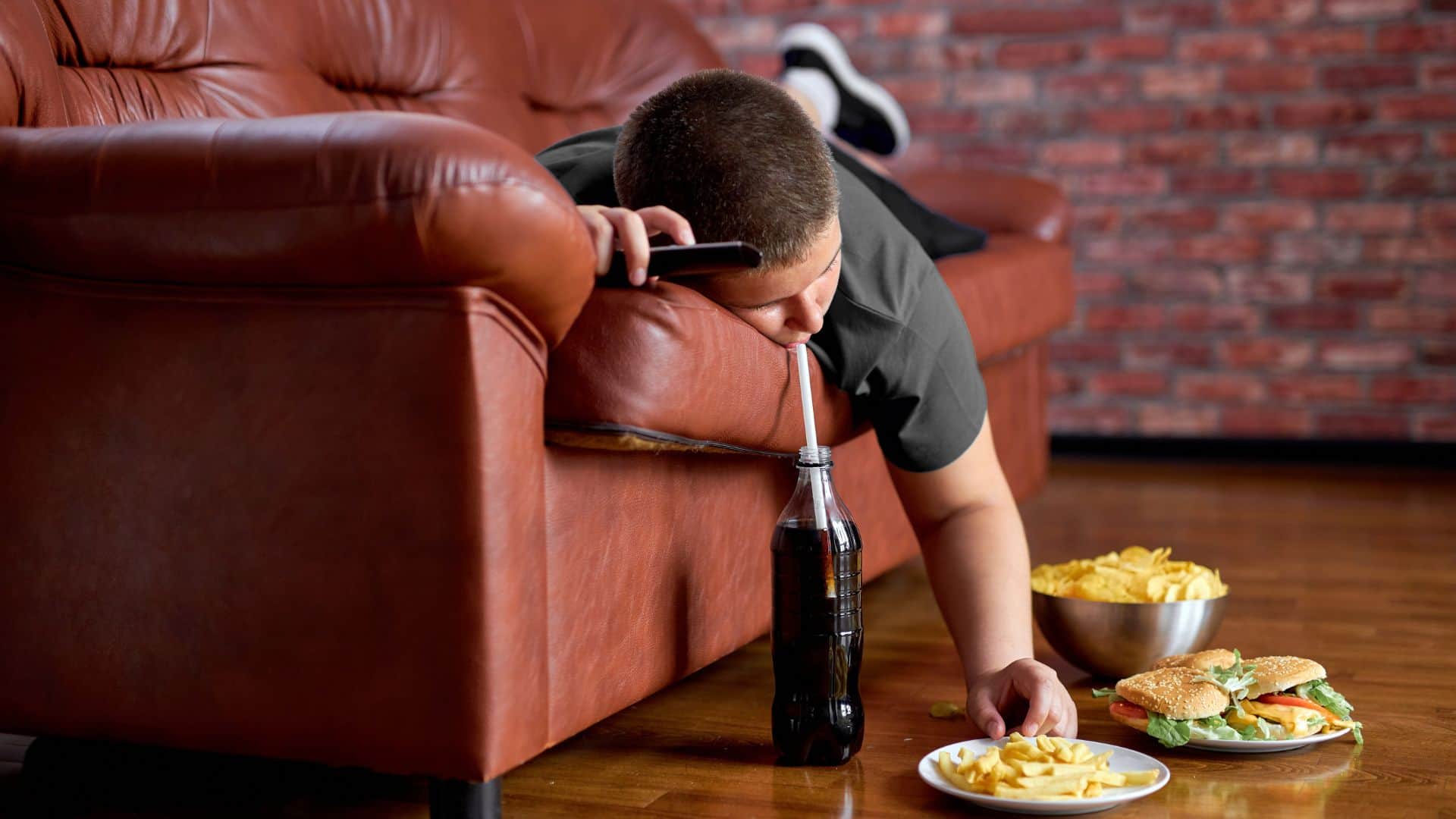 Proper Eating Posture Doctor Explains Why Sitting in Sukhasana is Best for Digestion and Preventing Acidity