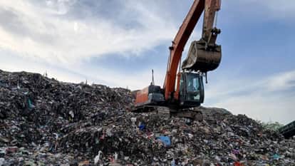 Kanpur Garbage fire in Panki spews poison breathing becomes a struggle for 50000 people