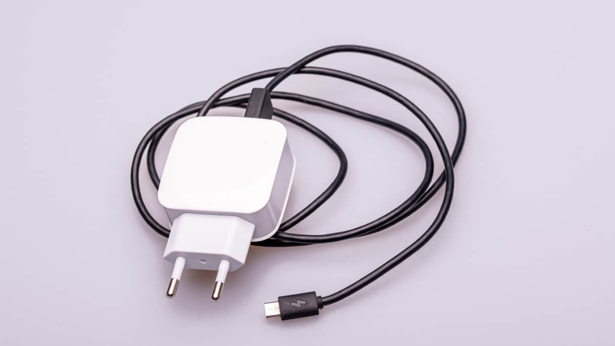 Stop Breaking Your Cables, Common Mistakes That Damage Your Charging Cable, How Fix Them
