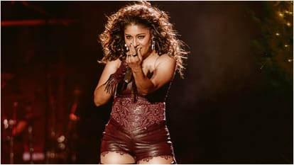 Sunidhi Chauhan Takes Complete Vocal Rest Due To Severe Throat Infection She Reschedule Her Kolkata Concert