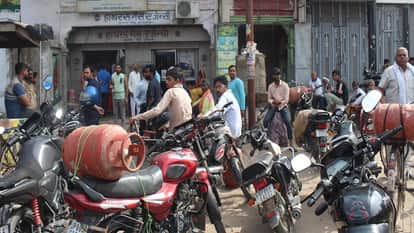 Gas agencies remained crowded throughout the day