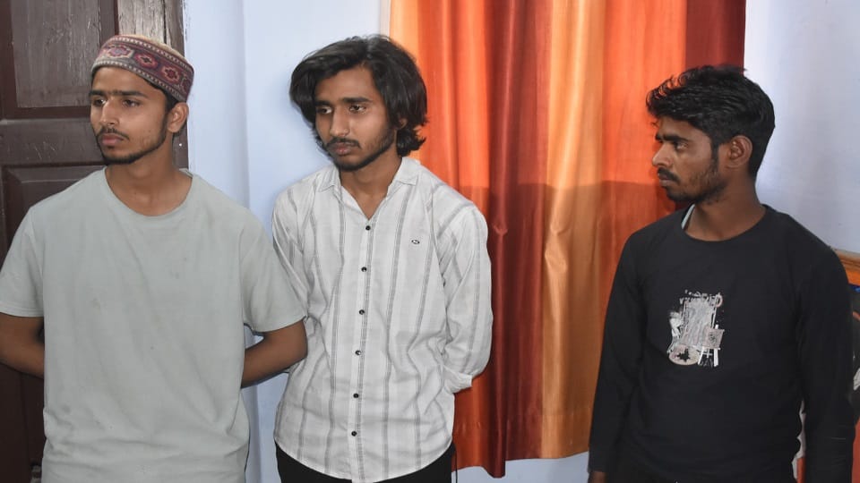 Uproar at Aligarh's Tikaram Degree College Aligarh