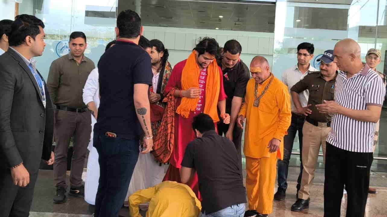 First Photo of Kuldeep yadav as Groom He Dances Enthusiastically at His Own Wedding