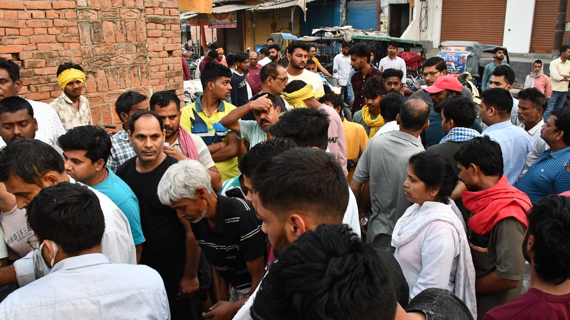 Server Glitches Bring Kitchens Queues Form at Agencies Since Dawn Pending KYC Excuse Failed Bookings