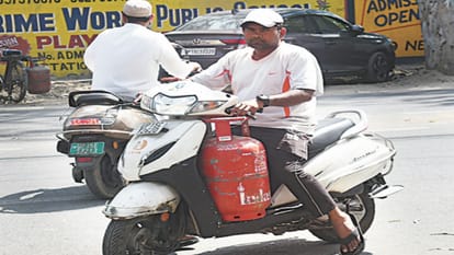 Israel-Iran War Impact: Online booking disruption leads to rush at gas agencies in Meerut