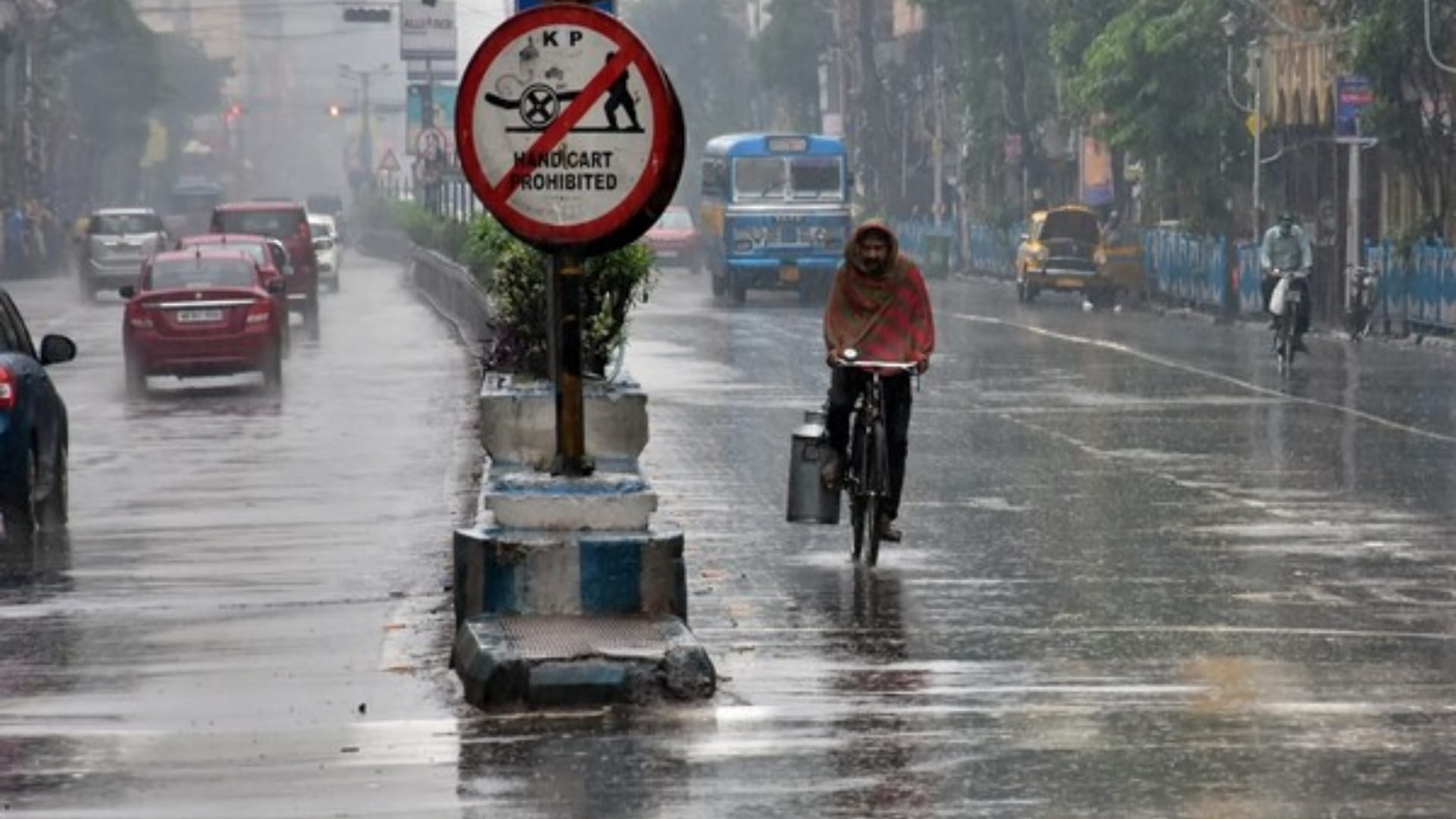 Weather Update india weather alert heavy rain heatwave thunderstorm imd alert