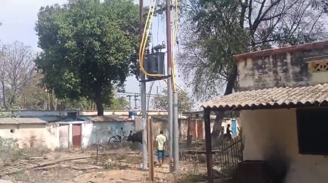 Kanpur Power Crisis Ends at Gangaghat Railway Station 63 KVA Transformer Installed Replacing the 20 KVA Unit