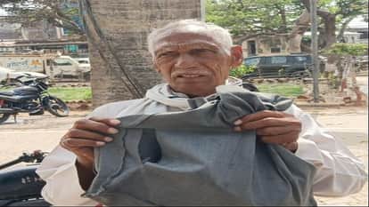 Women trying to steal Rs 4 lakh caught