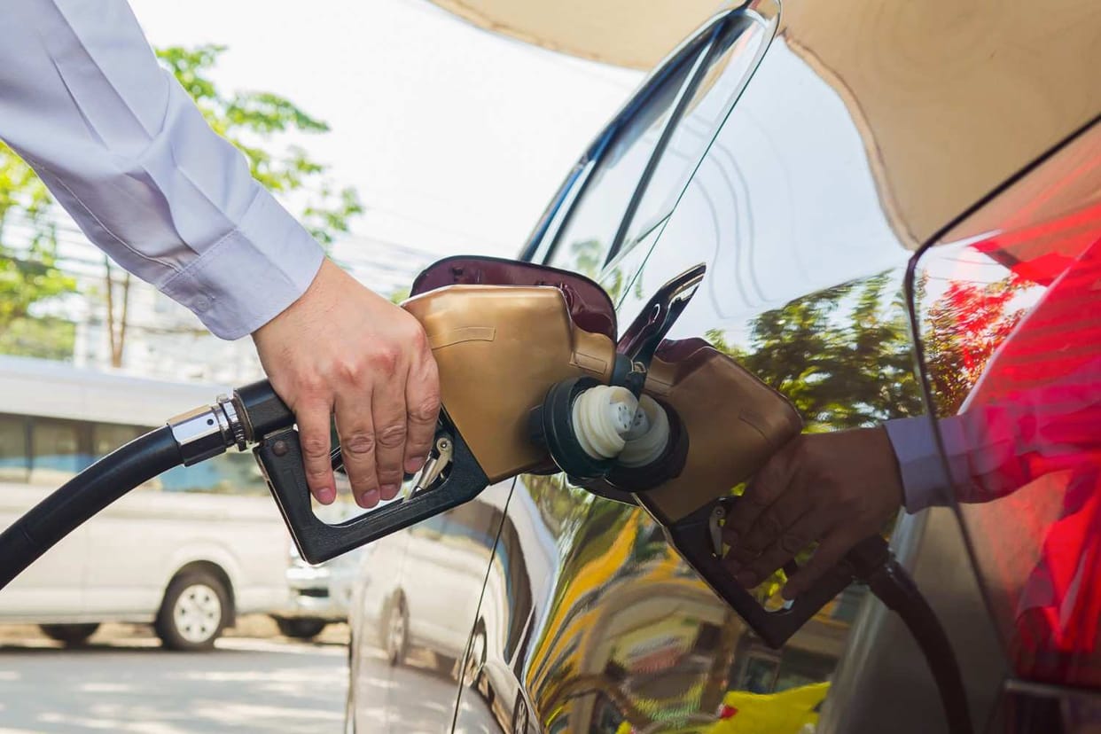 Petrol Pump Fraud Merely checking for '0.00'  petrol pump not enough; this density meter check can save you fr