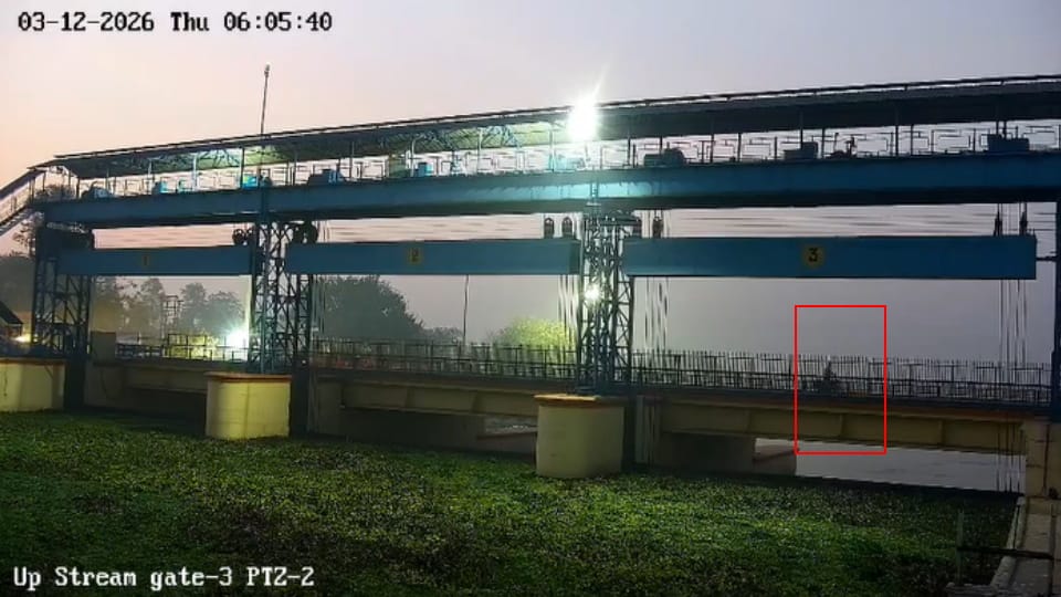 UP: Constable posted in Bijnor jumps into Ganga from barrage, dies