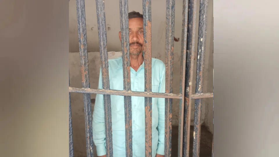 Father slit daughter's throat with a sickle, resulting in death - father arrested news in Gorakhpur