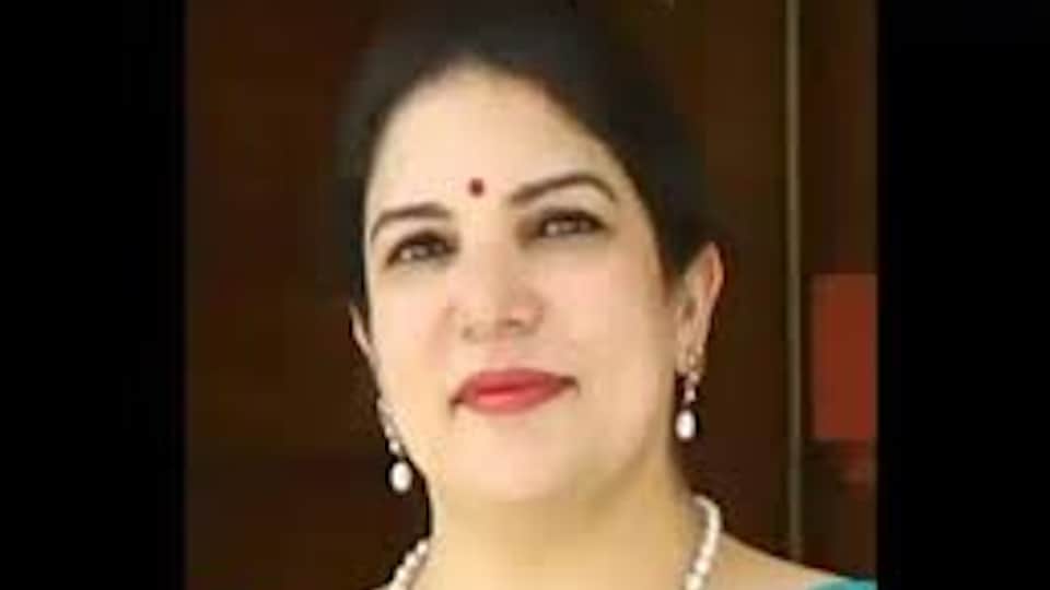 दीप्ति उमाशंकर, राष्ट्रपति भवन में सेक्रेटरी के पद पर कार्यरत