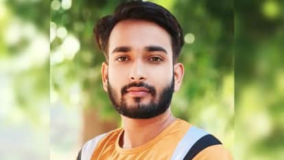 निलेश झा की फाइल फोटो।