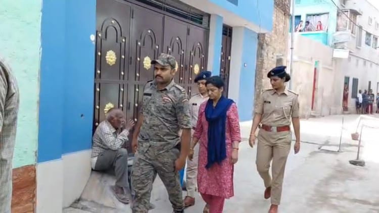 Munger News: जमालपुर में शतरंज की तरह उलझा मर्डर केस, पुलिस की 6 घंटे की चाल से गिरफ्त में आई ‘लेडी विलेन’