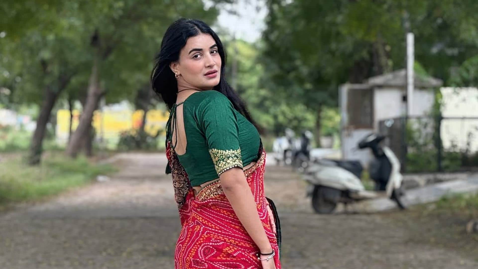 Who is Yash Dayal wife Shweta Pundir see latest photos with sindoor and chuda