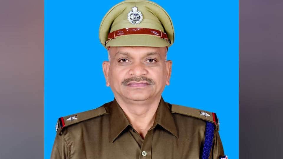 वीरेंद्र कुमार सिंह फाइल फोटो।