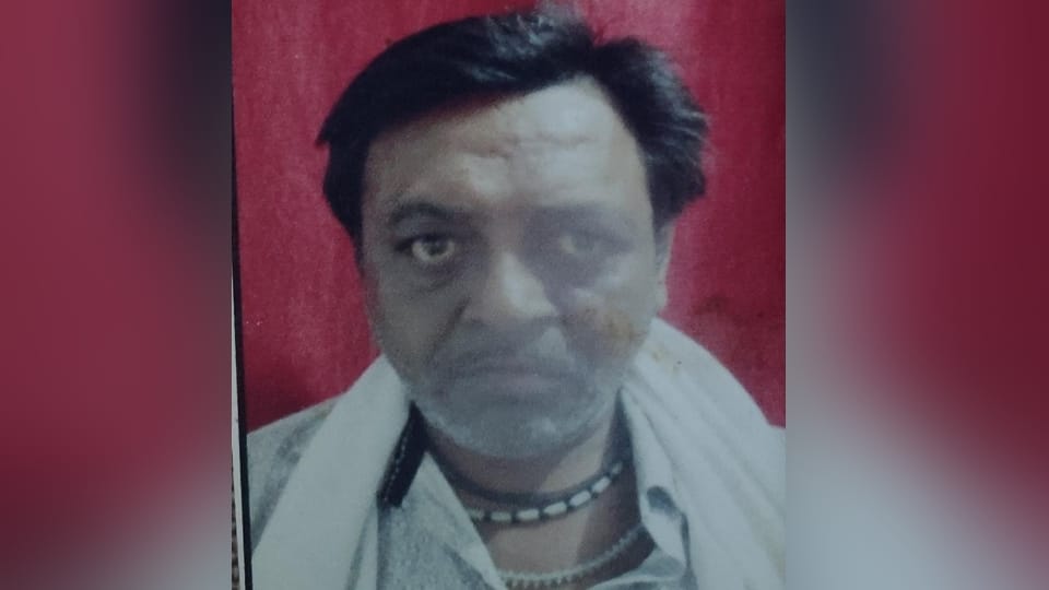 Meerut: Businessman consumed poison, then committed suicide by cutting the vein of his hand with a razor