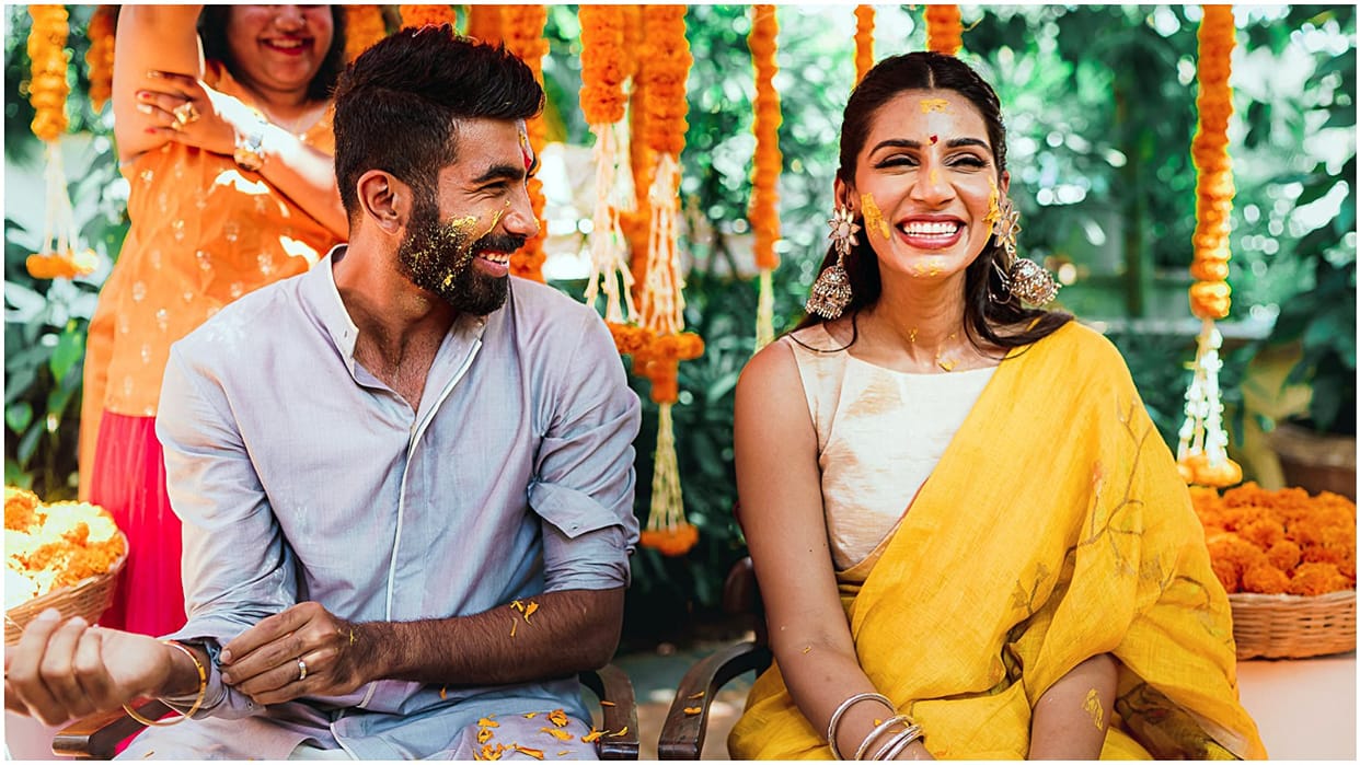Jasprit Bumrah Faces Hilarious Trolling From Wife Sanjana Ganesan on Wedding Anniversary