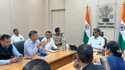 There is no shortage of LPG petrol and diesel in Bihar action taken against black marketing CS held meeting