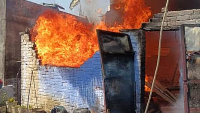 Massive Fire Erupts on Rooftop While Preparing Snacks in Pilibhit