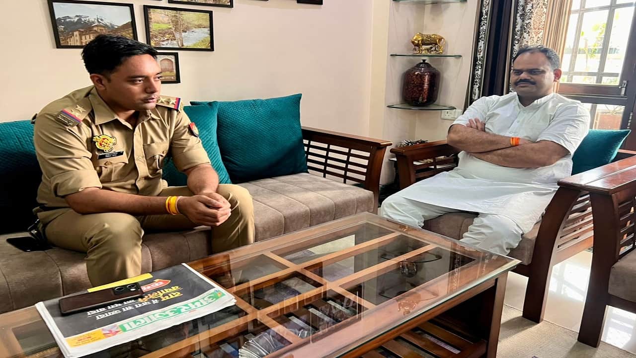 डॉ. केबी त्रिपाठी अपने आवास पर हाउस अरेस्ट