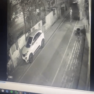 Lucknow: Former servant sets BJP leader's SUV on fire, investigation raises suspicion on driver too.