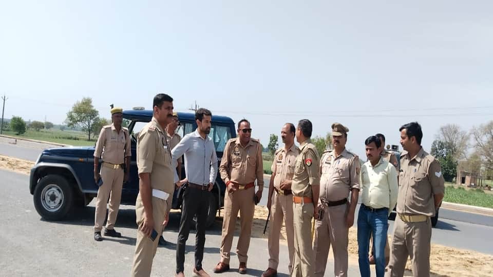 LPG filled tanker overturns after losing control on highway in Kasganj