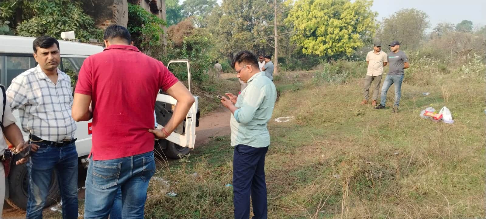 मौके पर मौजूद पुलिस