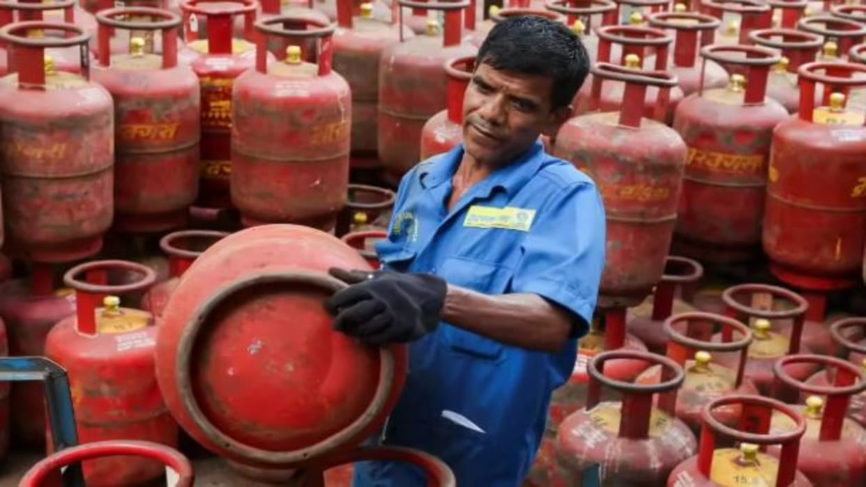 Indore: Hotel Association said- will not lay off employees despite cylinder crisis
