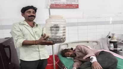 villager was bitten by a snake while trying to catch it in Lakhimpur kheri