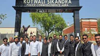 Lawyers Create Ruckus at Police Station Over Detention of Advocate