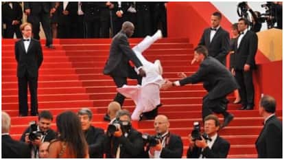 Deepika padukone in oscar awards ceremony did Timothée Chalamet fall on the Oscars 2026 stairs?