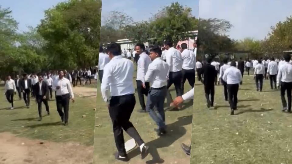 वकीलों का विरोध प्रदर्शन