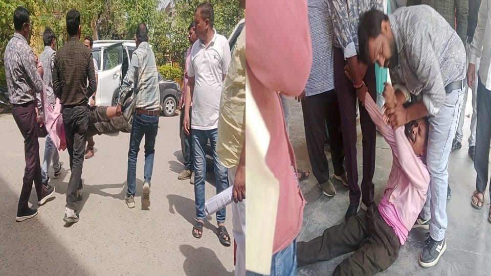 Junior Engineer Breaks Down in Tears at Mainpuri Vikas Bhawan