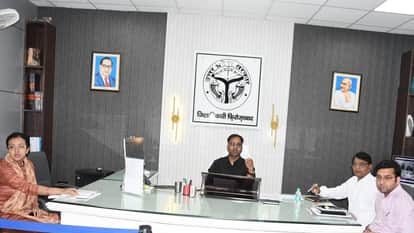 DM Warns of License Cancellation Over LPG Black Marketing in Firozabad