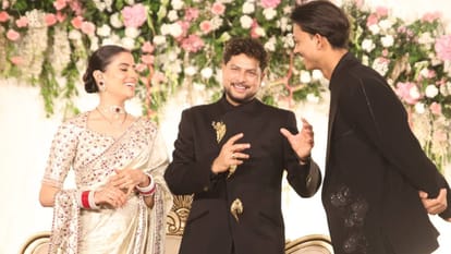 Grand Reception in Lucknow: Cricketer Kuldeep Arrives in a Vintage Car with Bride Vanshika; Coach Gautam Gambh