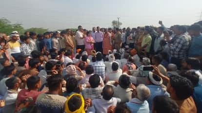 Kanpur Dehat Third injured victim succumbs in dumper accident blockade and demand jobs and compensation