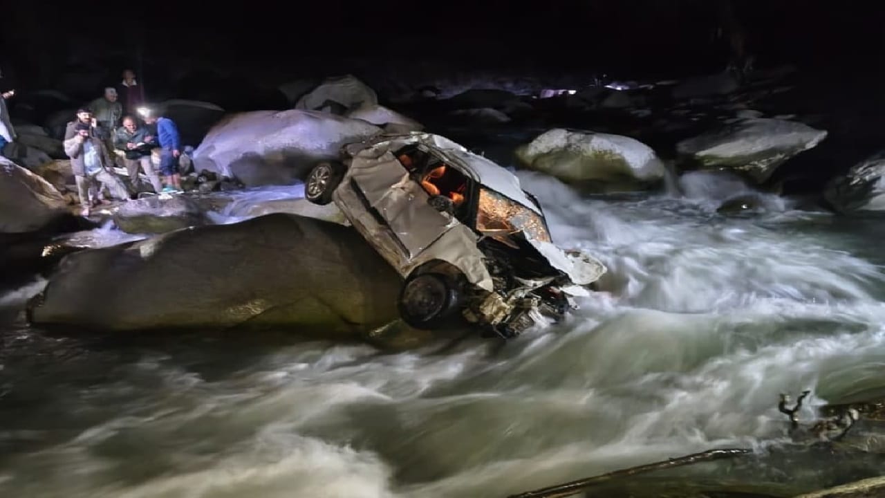 क्षतिग्रस्त कार