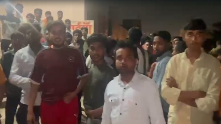 Ghaziabad:घर के बाहर खेल रही बच्ची को अगवा कर किया दुष्कर्म, मासूम के चीखने पर कर दी हत्या, आरोपी गिरफ्तार – Girl Playing Outside Her Home Abducted Murdered After She Screamed Accused Arrested In Ghaziabad Ghaziabad:घर के बाहर खेल रही बच्ची को अगवा कर किया दुष्कर्म, मासूम के चीखने पर कर दी हत्या, आरोपी गिरफ्तार – Girl Playing Outside Her Home Abducted Murdered After She Screamed Accused Arrested In Ghaziabad