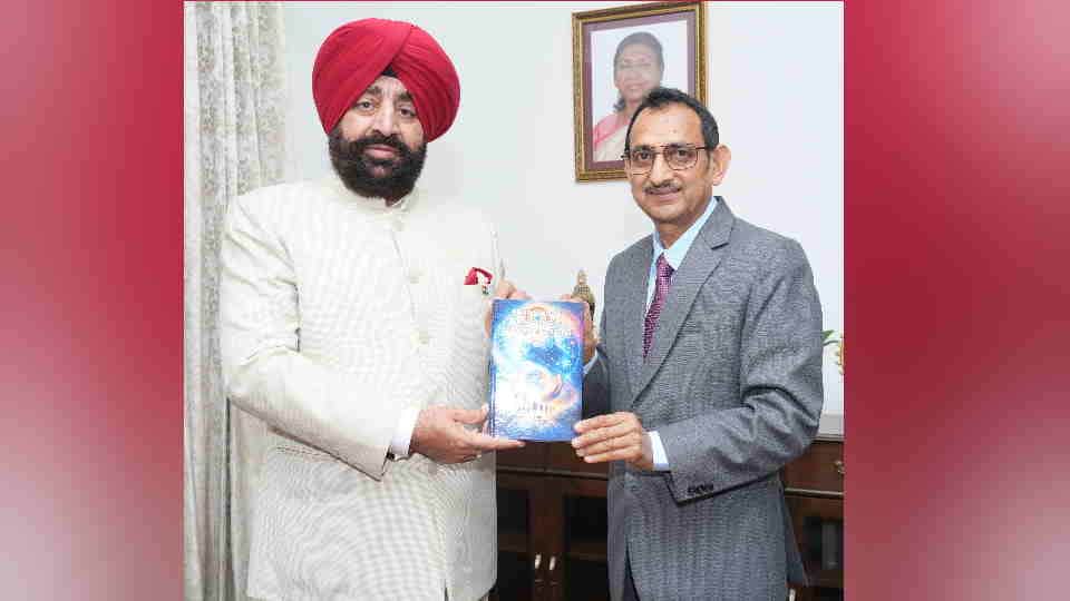 राज्यपाल से मिले श्रीदेव सुमन विवि के कुलपति