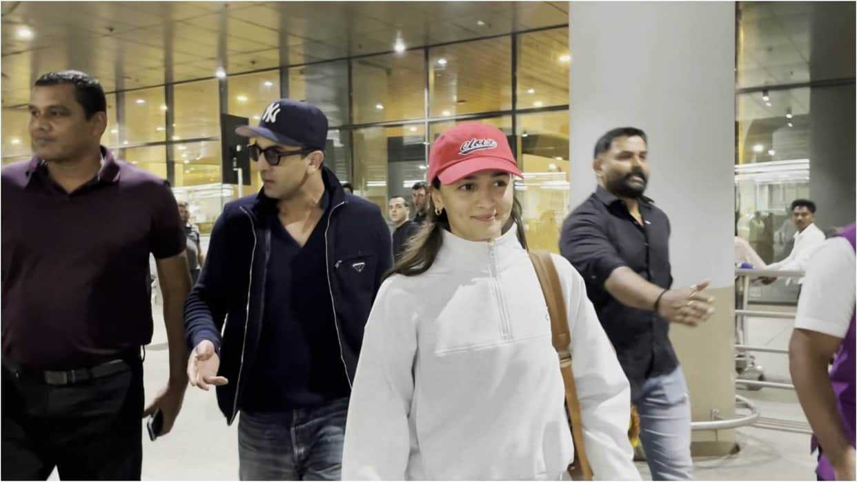 Ranbir Kapoor teases paparazzi at airport jokingly asked if they had brought a birthday cake for Alia Bhatt